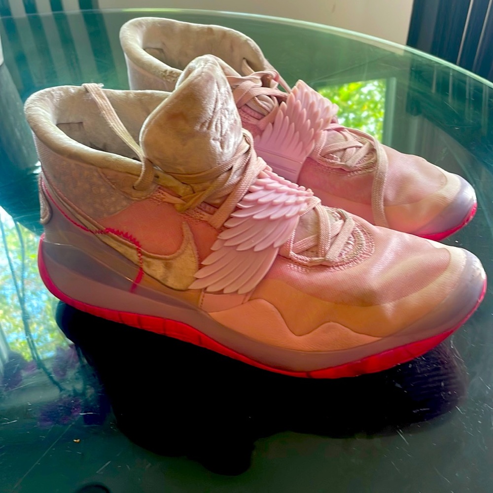 Kd aunt pearl 10.5 they are in good condition been worn
